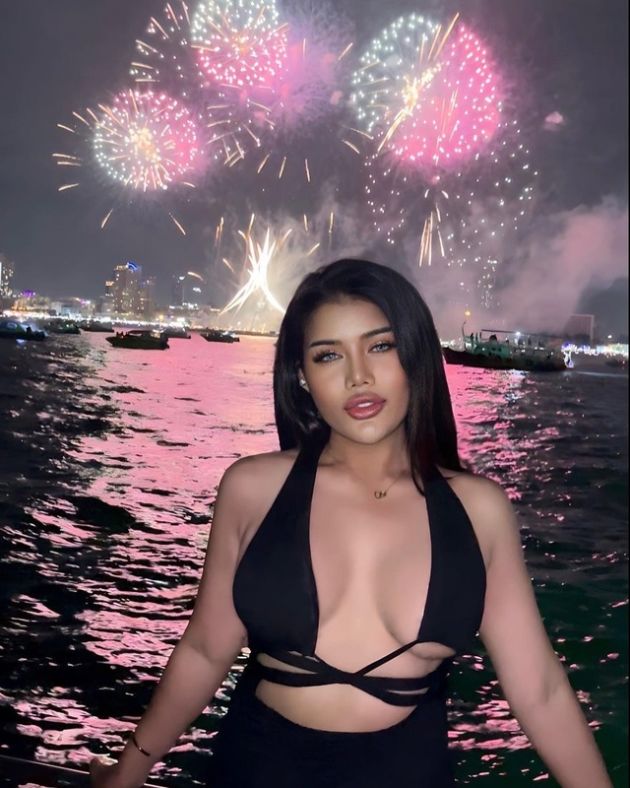 Maisleep12 - Transsexual (Pre-op)