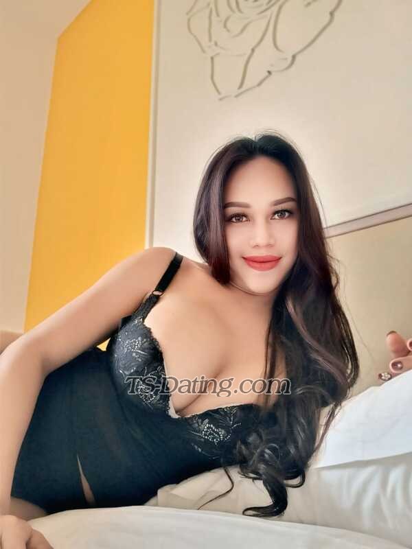 AdeLe bomsexx - Transsexual (Pre-op)