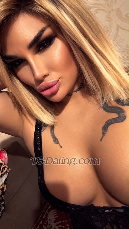 Alizsa - Transsexual (Pre-op)