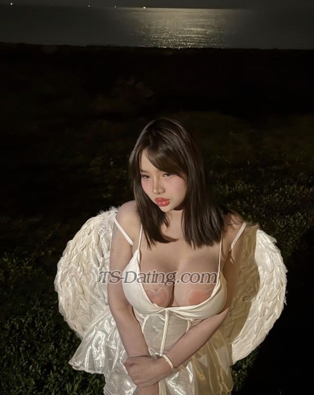 AmyAmy0212 - Transsexual (Pre-op)