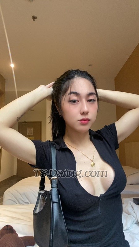 Annesalonga11 - Transsexual (Pre-op)