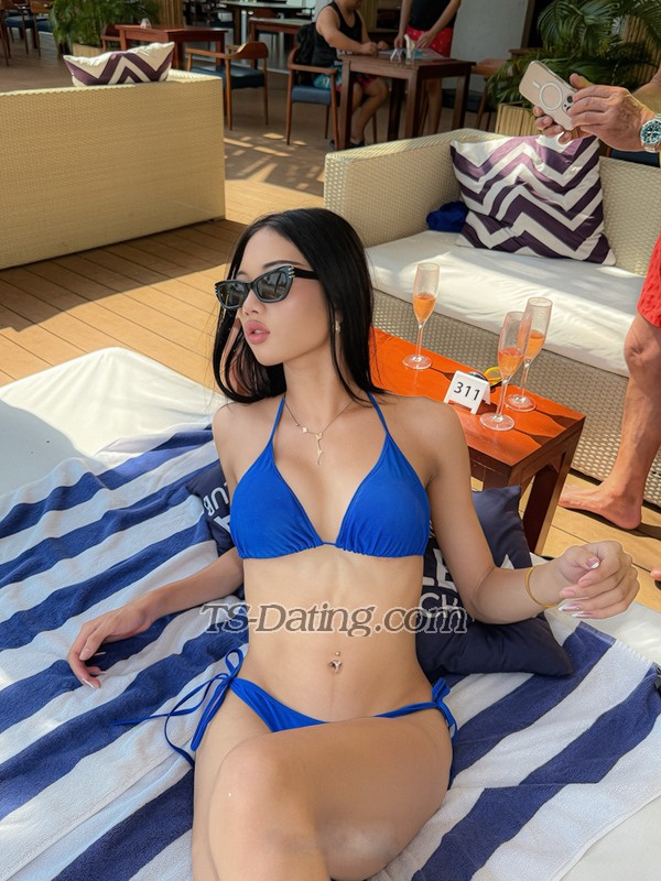 Bellath - Transsexual (Pre-op)