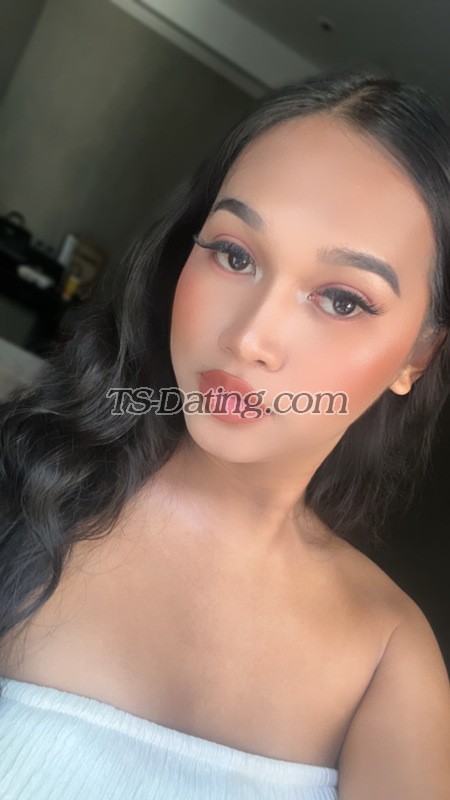 Carlie - Transsexual (Pre-op)