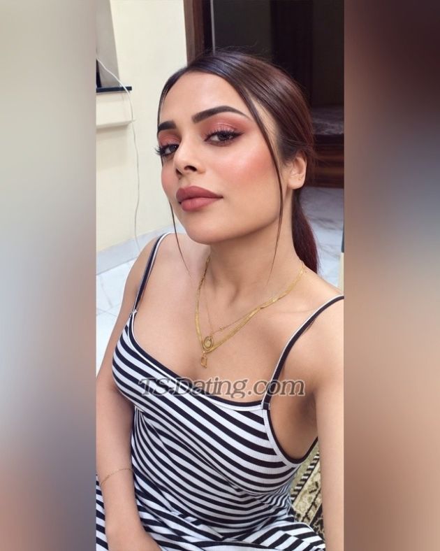 D Queen Divya - Transsexual (Pre-op)