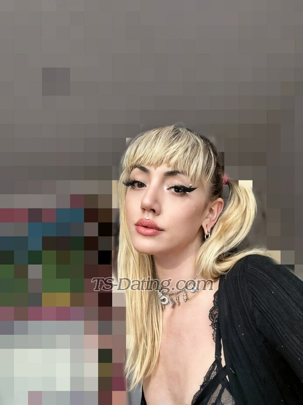 DaruKoty - Transsexual (Pre-op)