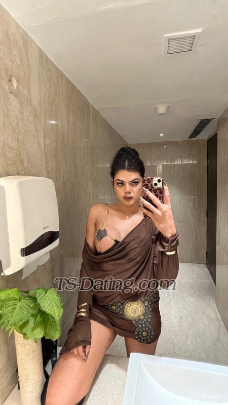 DivaDua - Transsexual (Pre-op)