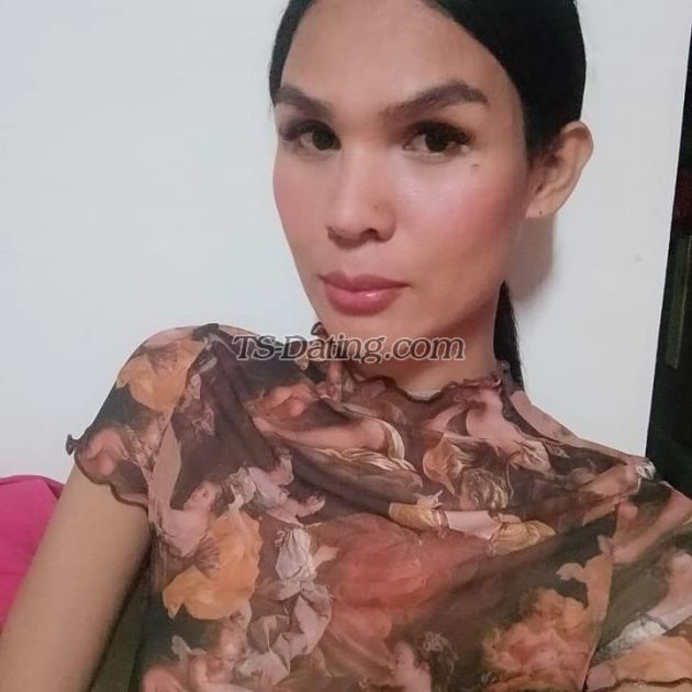 Eleke - Transsexual (Pre-op)