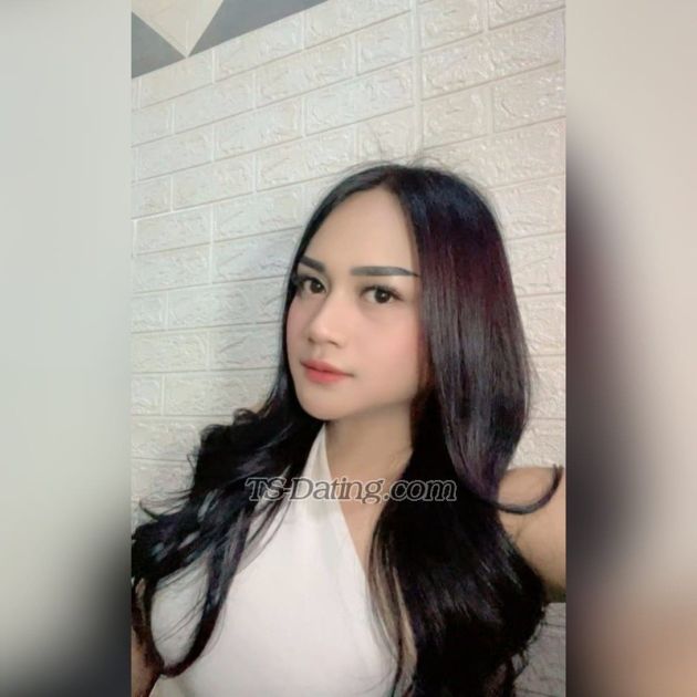 Emie222 - Transsexual (Pre-op)