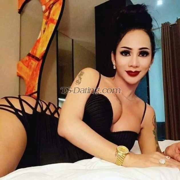Emily2019 - Transsexual (Pre-op)