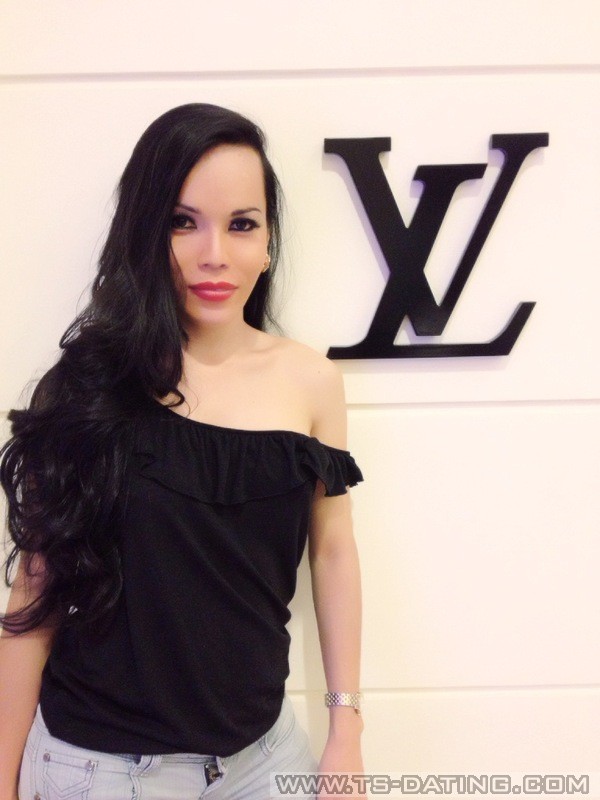 Escort Trans - Transsexual (Pre-op)