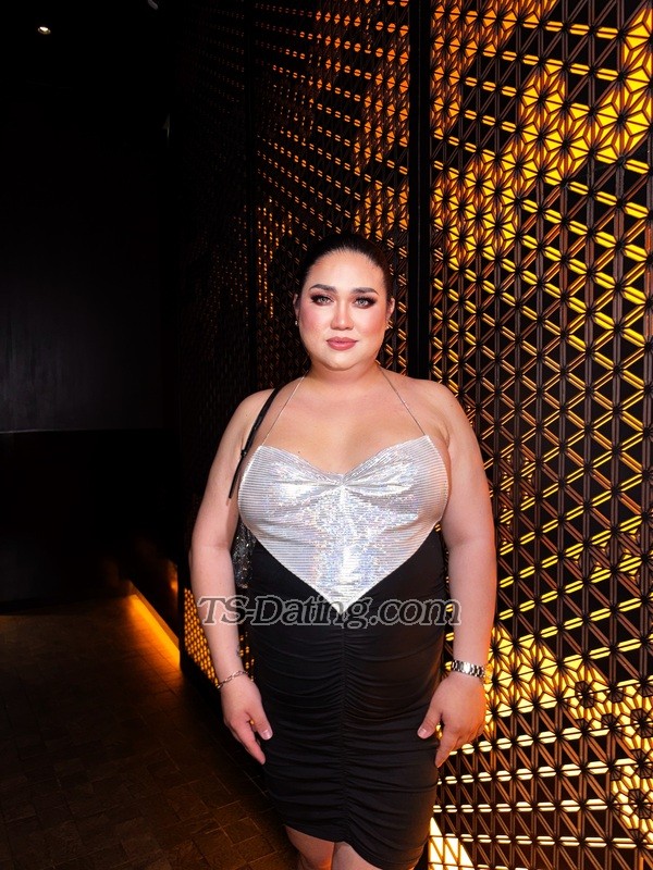 EsmieKat - Transsexual (Pre-op)