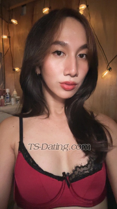 FemboyKester - Crossdresser