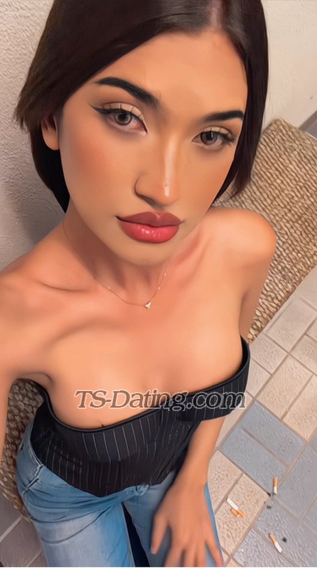 Gina15 - Transsexual (Pre-op)