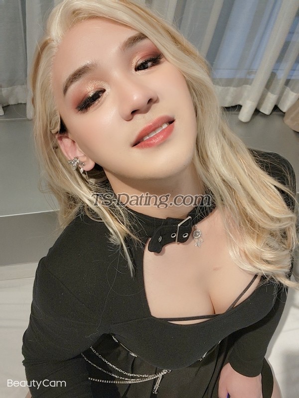 Hannahyyy - Crossdresser