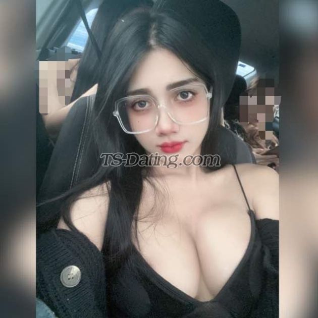 Ilzara - Transsexual (Pre-op)