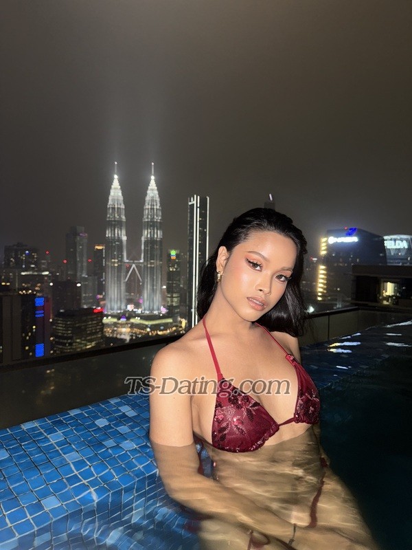 Jissie - Transsexual (Pre-op)