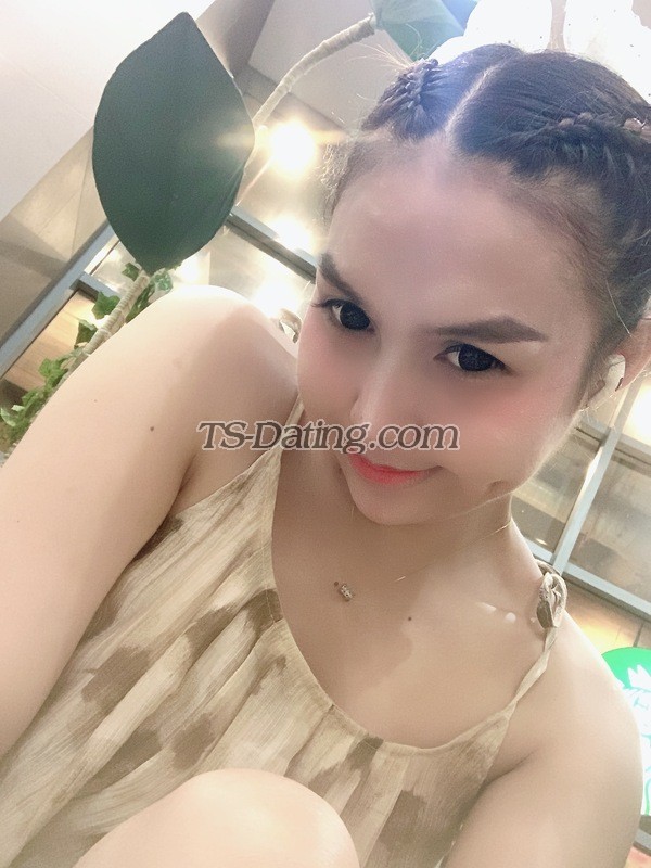 Julia02 - Transsexual (Pre-op)