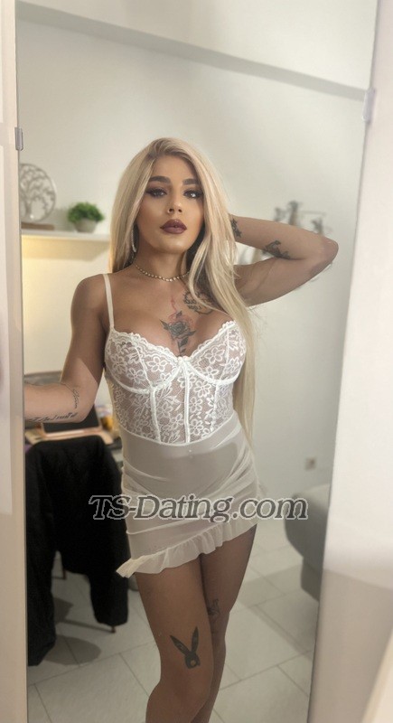 KarinnaSantos - Transsexual (Pre-op)