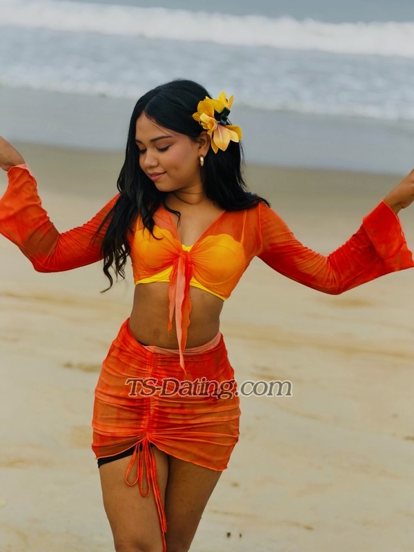 Lizaa Roy - Transsexual (Pre-op)