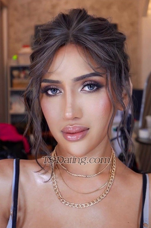 LuxuryD - Transsexual (Pre-op)
