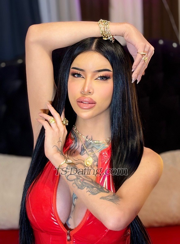 MassiveEirah - Transsexual (Pre-op)