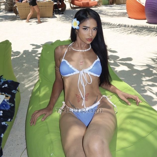 Maxbabygirl - Transsexual (Pre-op)