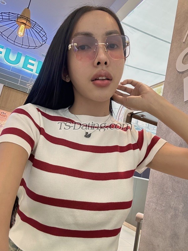 Maya617056 - Transsexual (Pre-op)
