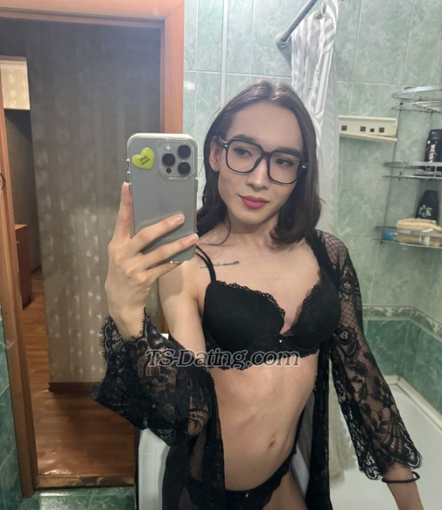 Milmil - Transsexual (Pre-op)