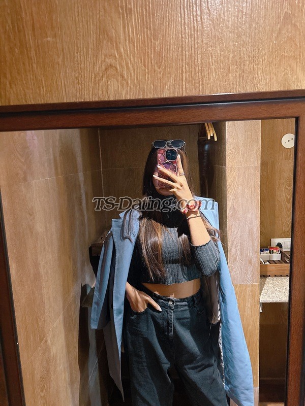 Model SUHANA - Transsexual (Post-op)