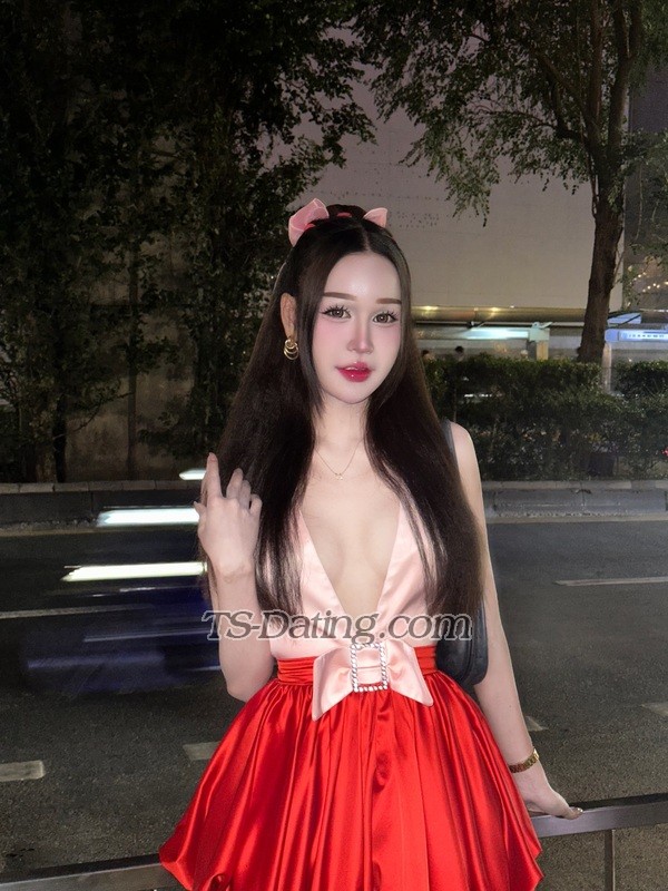 Narisa2728 - Transsexual (Pre-op)