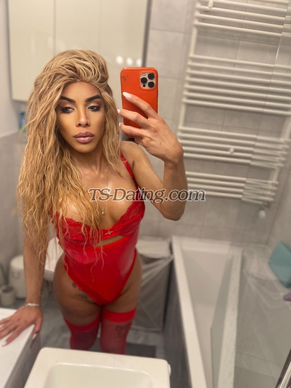 Nicol smith12 - Transsexual (Pre-op)