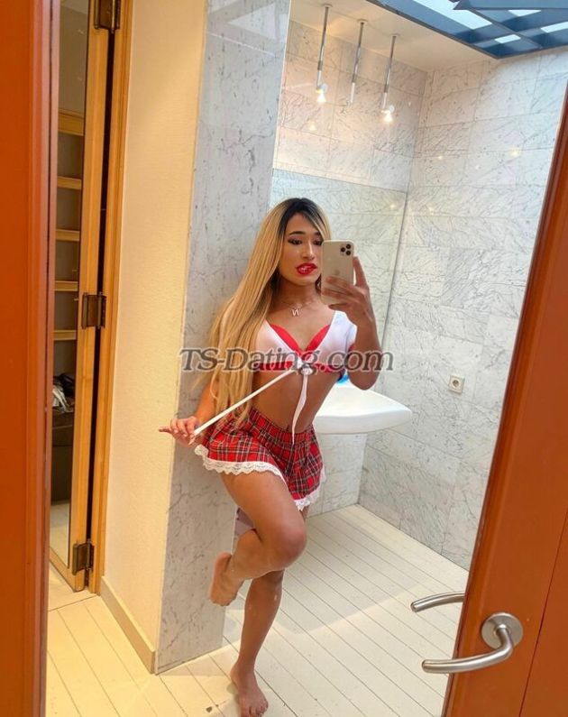 Nicolymel - Transsexual (Pre-op)