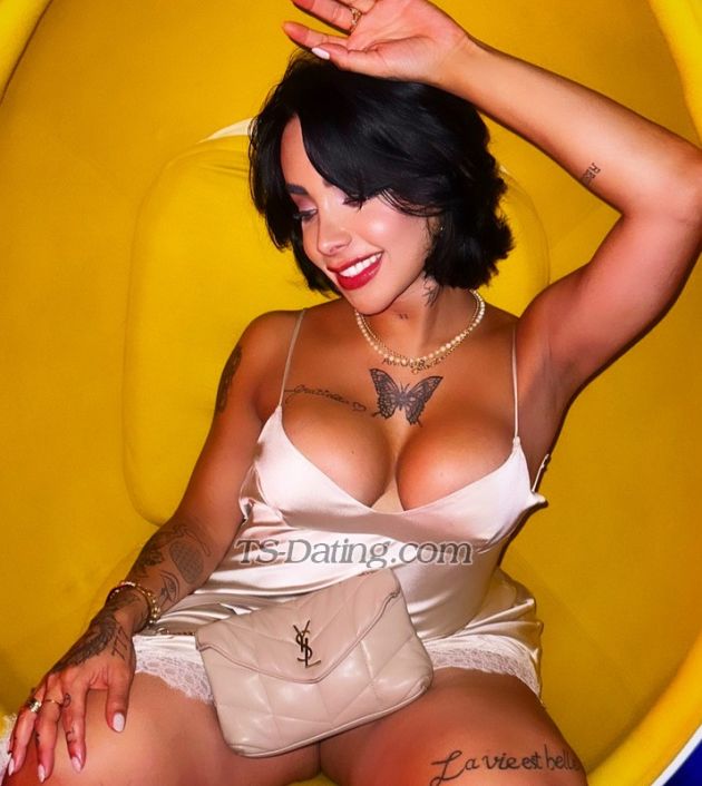 Patricia22 - Transsexual (Pre-op)