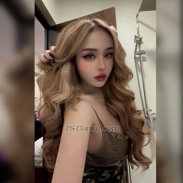 Pevita - Transsexual (Pre-op)