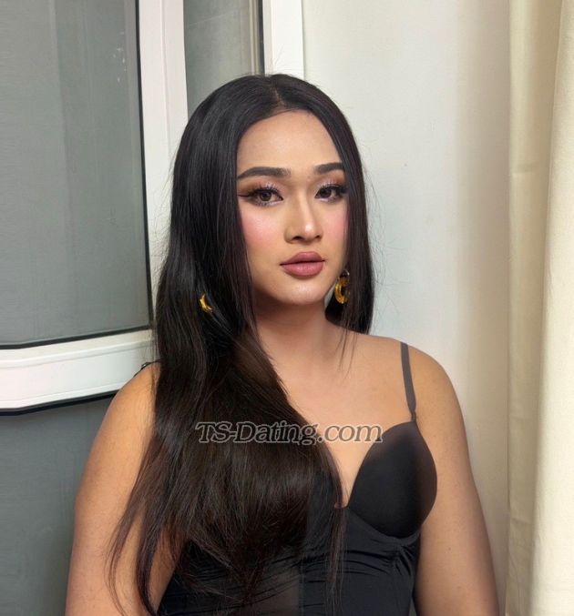 Preetymax - Transsexual (Pre-op)