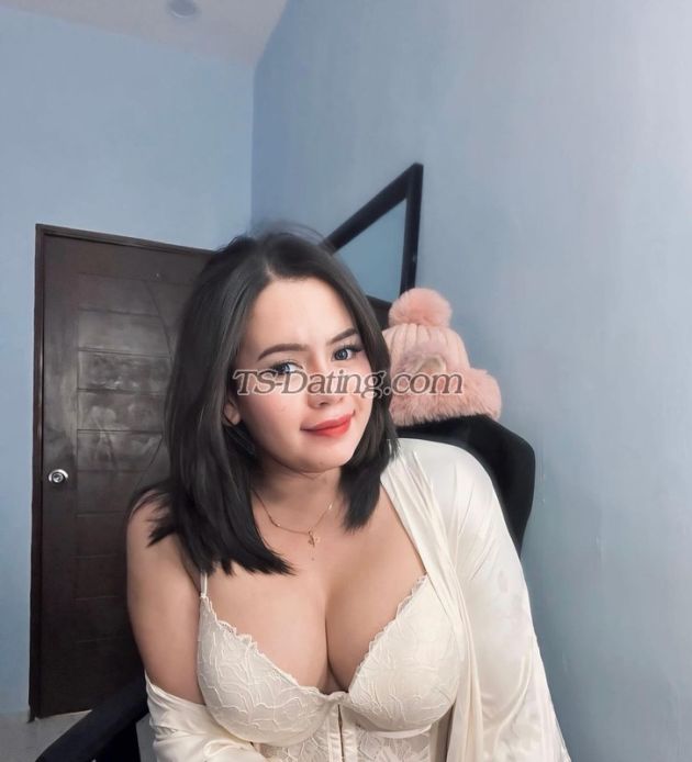 Qiesha98 - Transsexual (Pre-op)