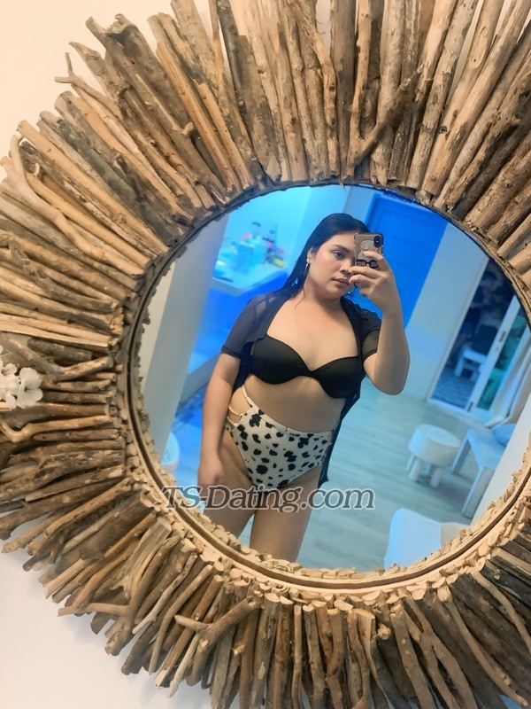 QueenCarly - Transsexual (Pre-op)
