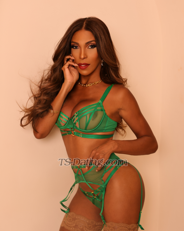 Selena isis - Transsexual (Pre-op)