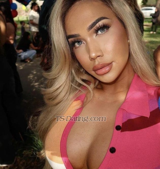 TS Beverly au - Transsexual (Pre-op)