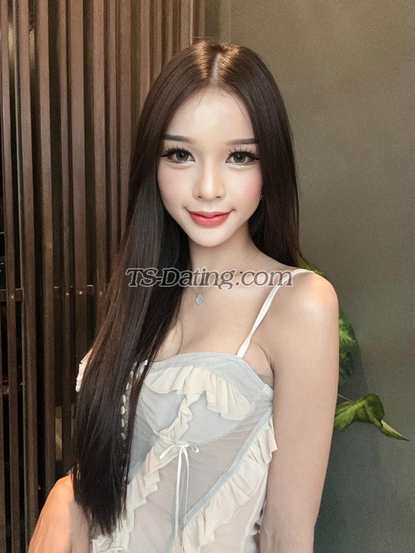 Yoonahh - Transsexual (Pre-op)