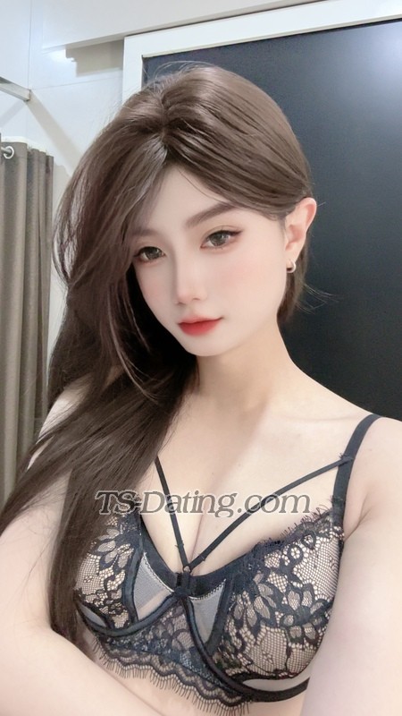 Zevvi1997 - Transsexual (Pre-op)