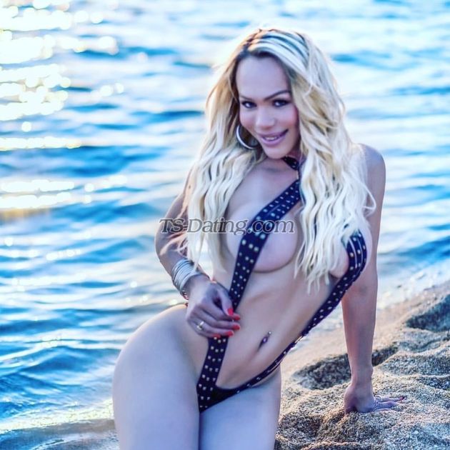 blondea7 - Transsexual (Pre-op)
