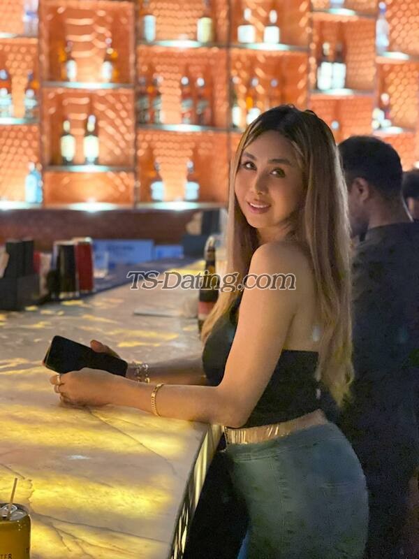 latifa Hadid - Transsexual (Pre-op)
