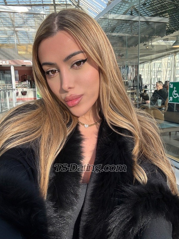 narizinhoE - Transsexual (Pre-op)