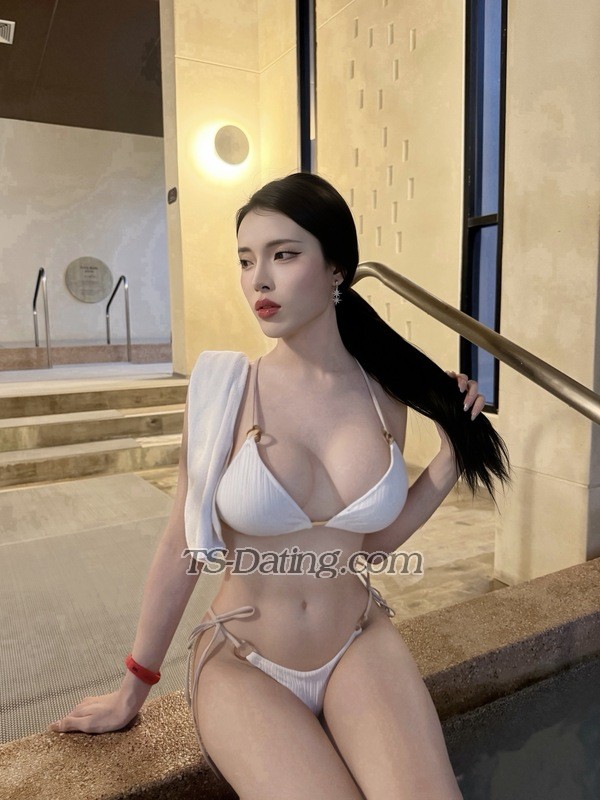 nisailinlin98 - Transsexual (Pre-op)