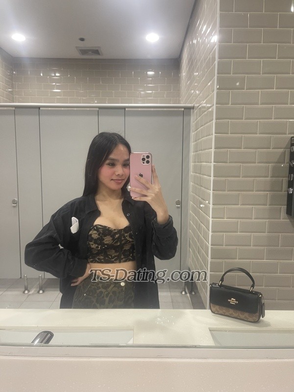 yobabybella - Transsexual (Pre-op)
