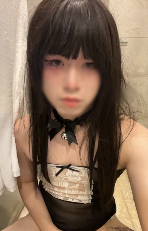 Yiyin3211 - Crossdresser
